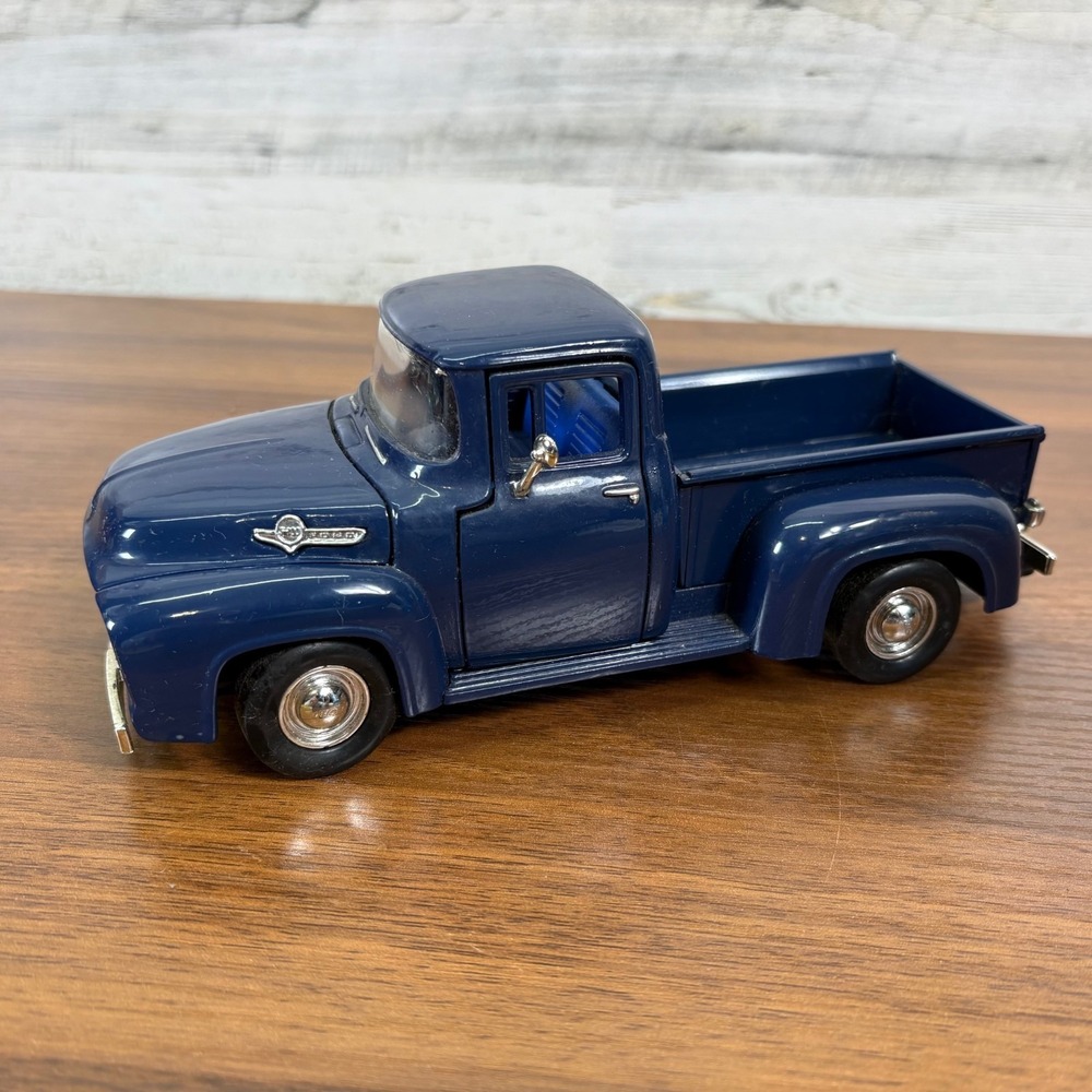 Vintage Motormax 1956 Ford F-100 pickup truck diecast 124 #68063